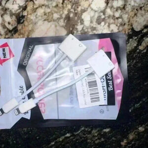 Lightning to Headphone Jack Adapter White for IPhone